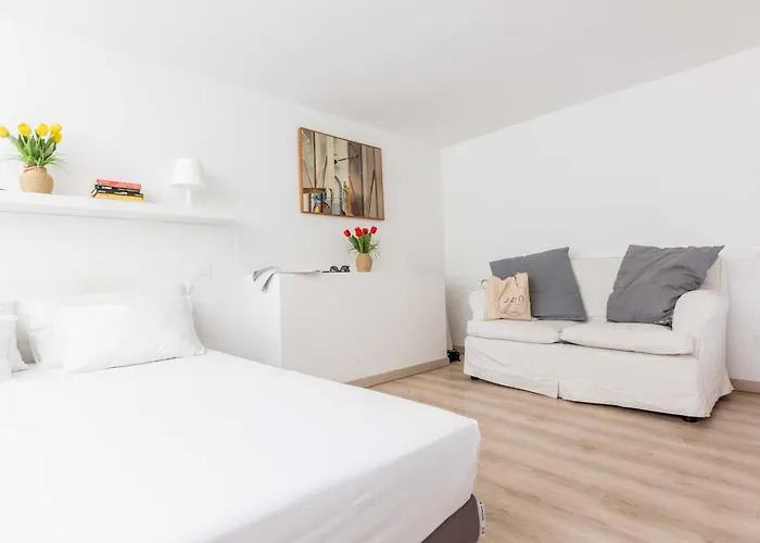 Mini Cairoli 2 - Zeno 42 Apartment *
